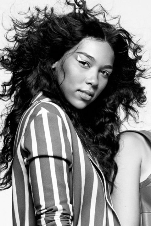 gallery-1445533774-elle-alexandra-shipp.jpg