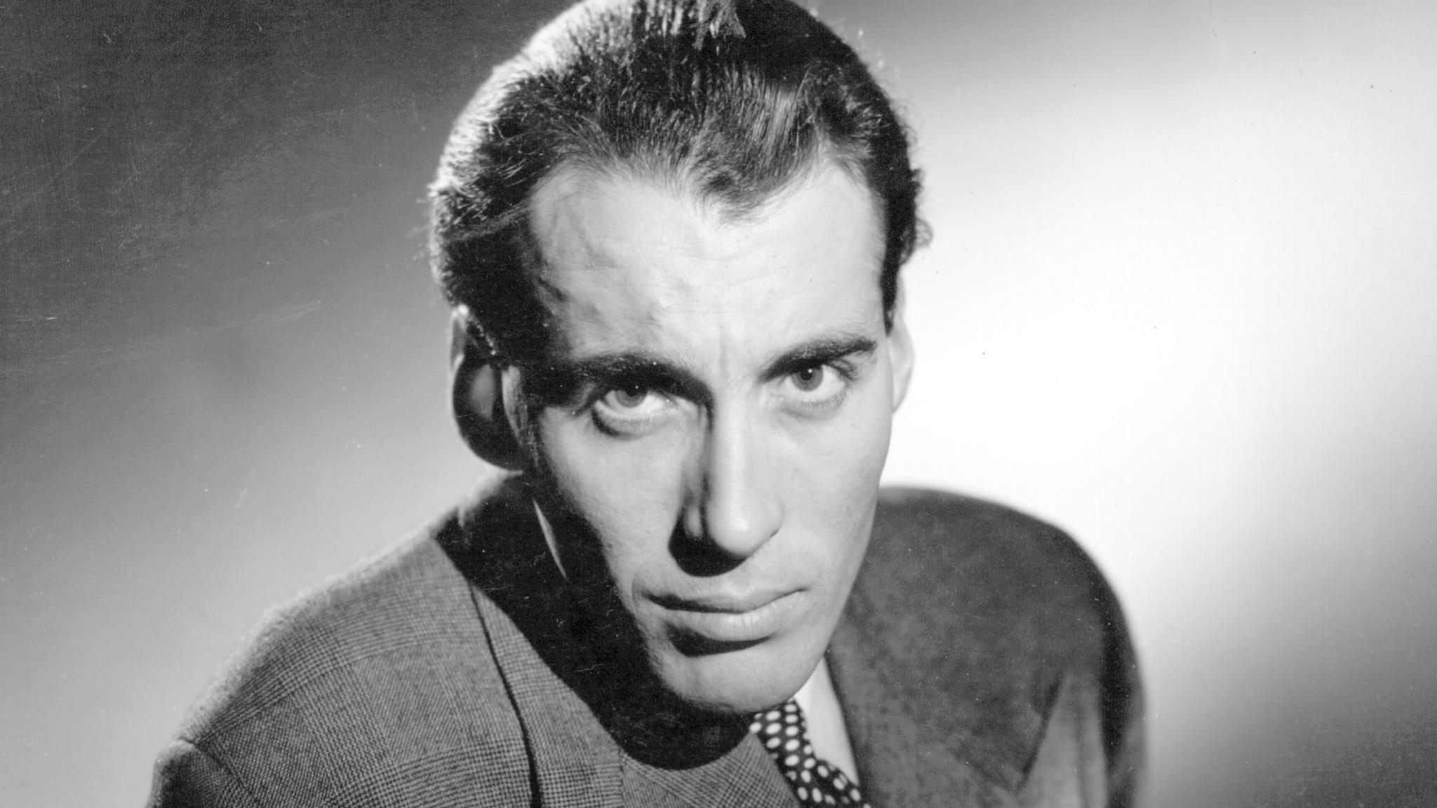 a2b11fd4-1043-11e5-ad5a-00144feabdc0