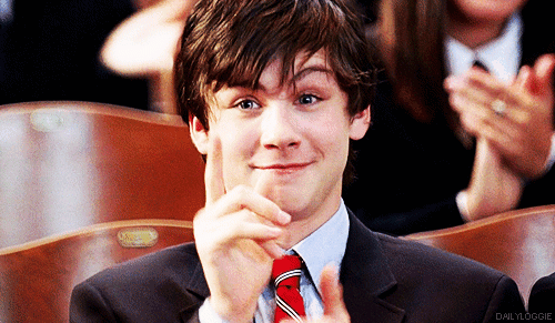 Logan_lerman_clap.gif