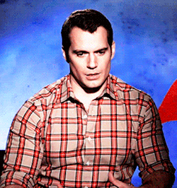 tumblr_o4v1ph8gHp1qfz6xco5_r1_250.gif