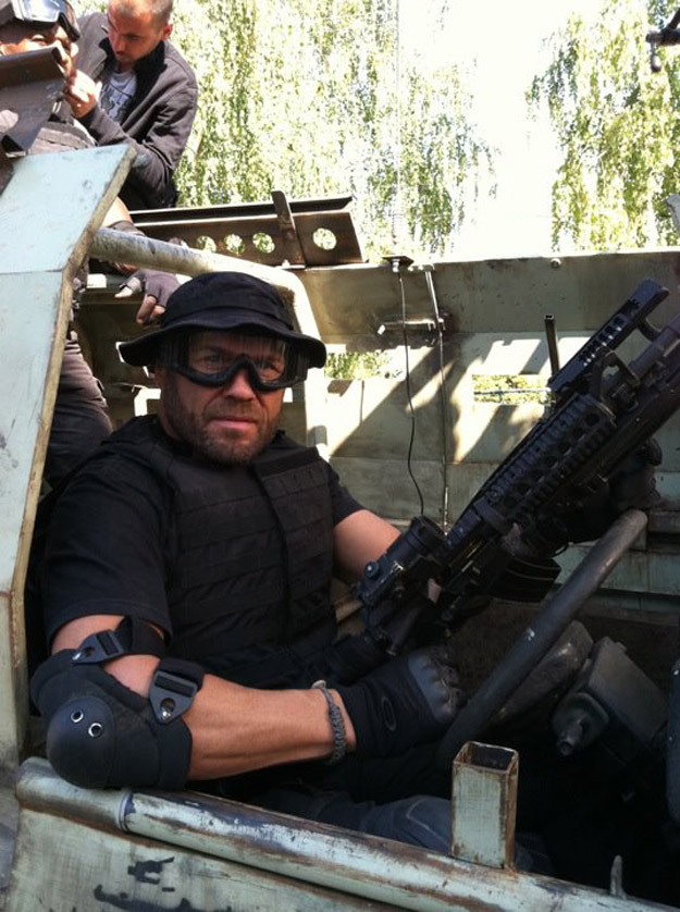 expendables-2-set-photo.jpg