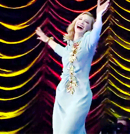 tumblr_o0ddflzbPn1r19feno2_400.gif