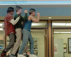 tumblr_mouilibtN51qeyb9ho5_r2_250.gif