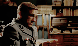 tumblr_omcg87Rkn31v6vromo5_250.gif
