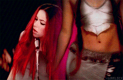 tumblr_mh2gy7FEeL1r6f12do2_250.gif