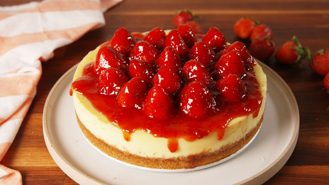 1494632126-delish-strawberry-cheesecake-1.jpg