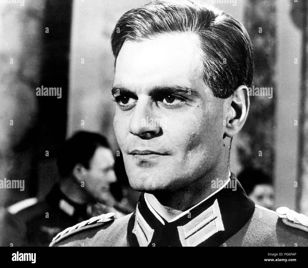 omar-sharif-night-of-the-generals-1966-PG6FAP.jpg
