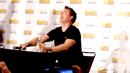 tumblr_o8k7mdLOIf1s9qy1zo6_400.gif