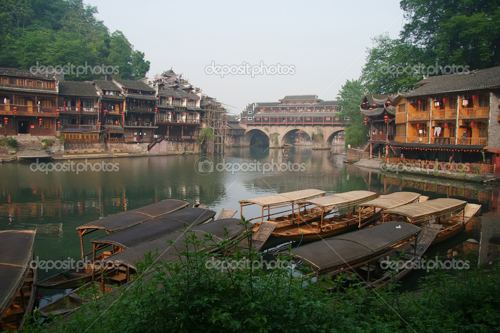 depositphotos_21024861-stock-photo-hunan-fenghuang-countychina.jpg