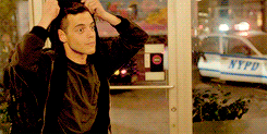 tumblr_ntlguiTyfN1rlpdfuo9_r1_250.gif