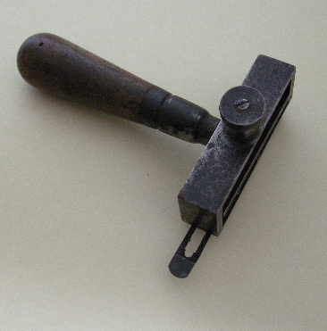 whatzit1a.jpg