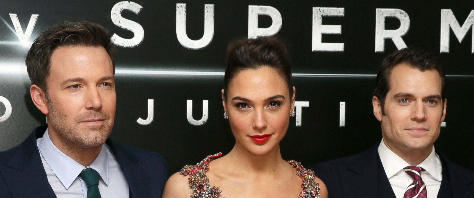 AP_Batman_V_Superman_Premiere_er_160325_12x5_1600.jpg