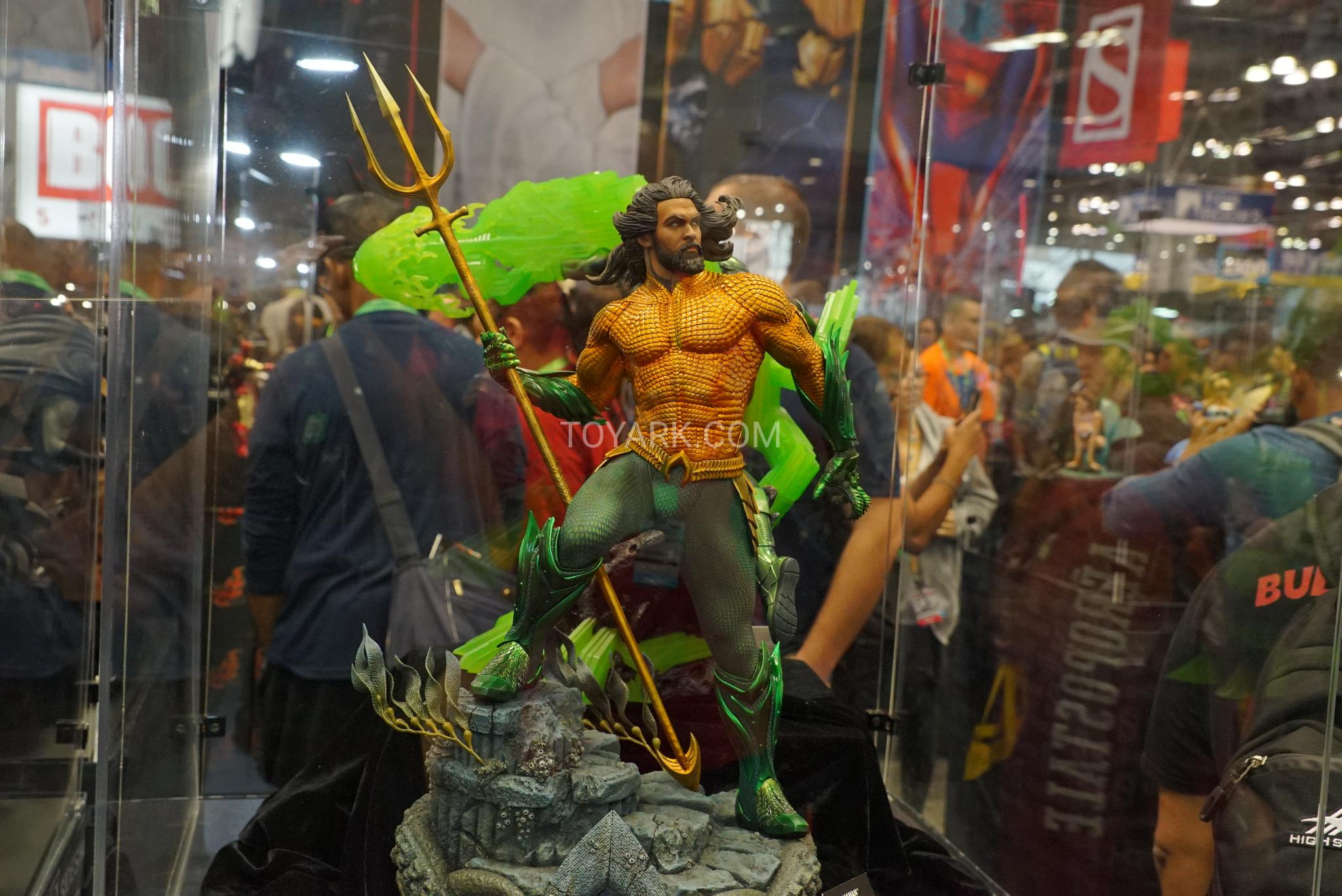 NYCC-2018-Sideshow-DC-006.jpg