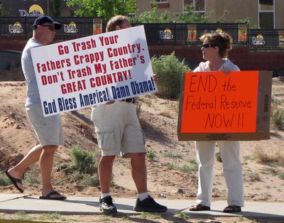 anti-immigration-tea-partier.jpg