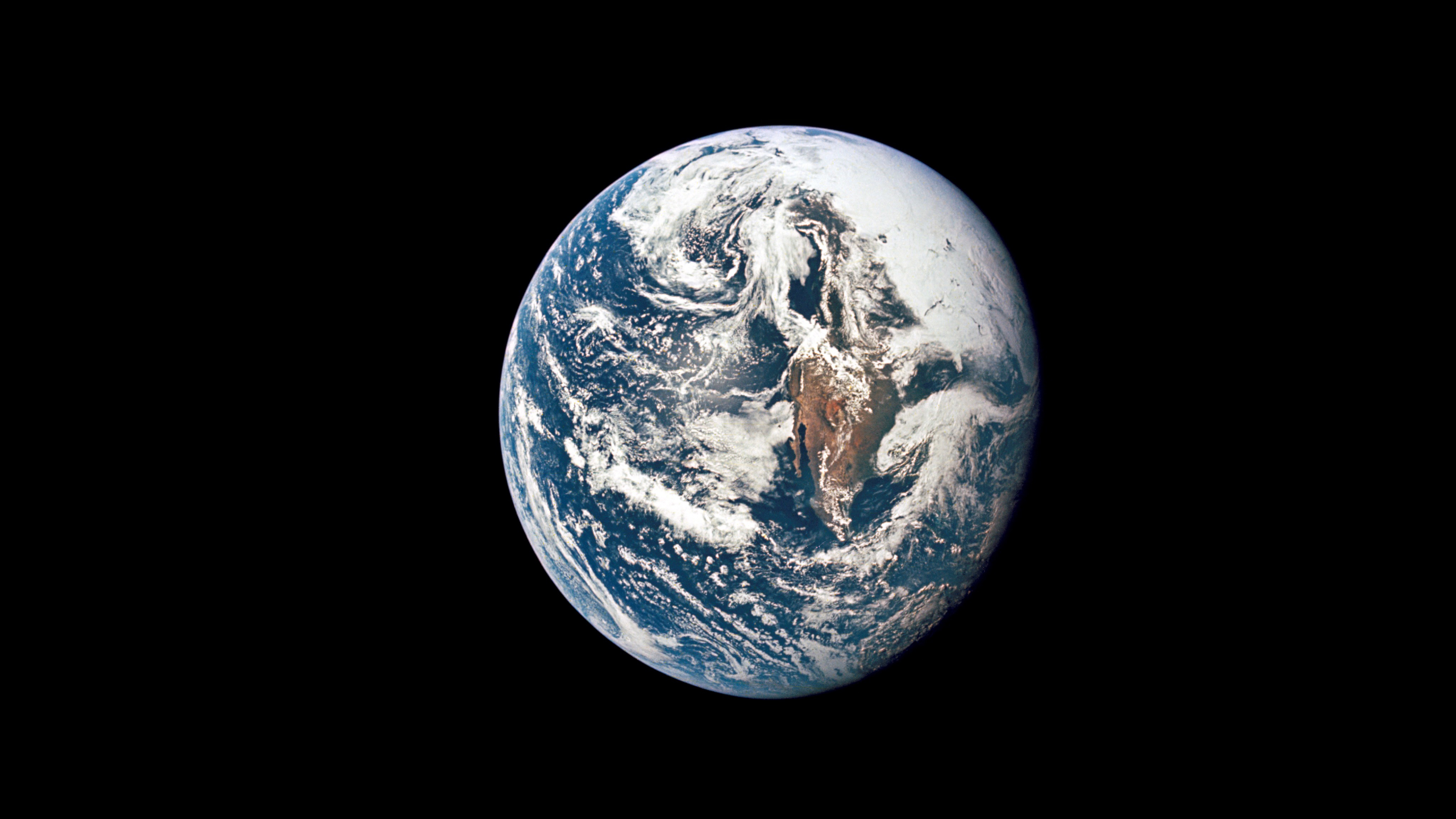 www.space.com