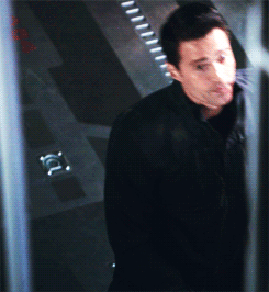 tumblr_mwxtmzpTV81r3l2ipo2_r1_250.gif