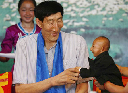 tallsmallAP_450x329.jpg