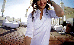 tumblr_nw6dy9s0gp1udwsc5o1_r1_250.gif