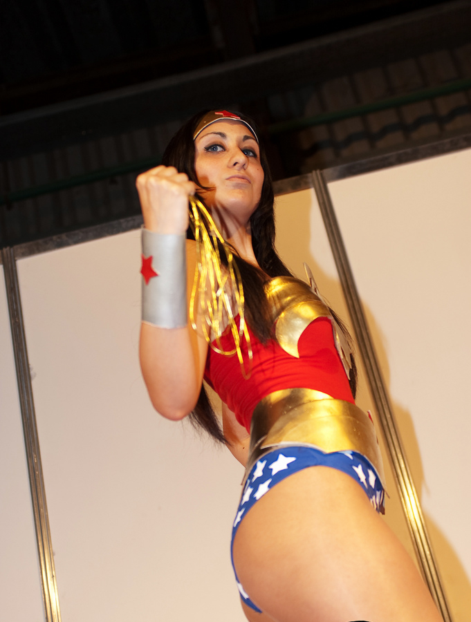 Wonder_Woman_by_Psyfrostcosplay.jpg