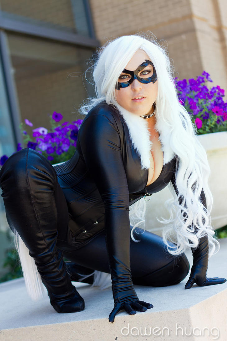 black_cat_connecticon_by_sheik19-d4b7w3r.jpg