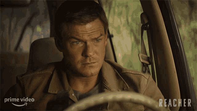 looking-jack-reacher.gif