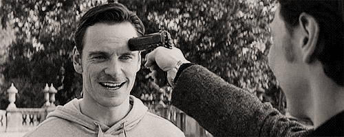 tumblr_lpep65Yq3G1qbe30io1_500.gif