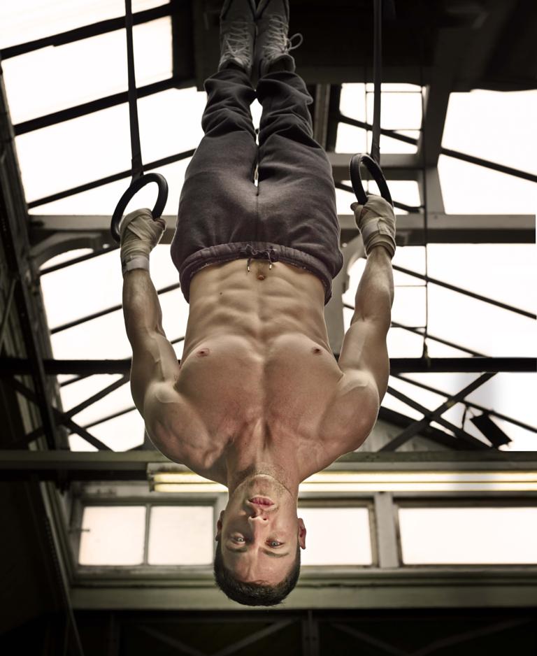 gallery_showbiz-aaron-taylor-johnson-mens-health-1.jpg