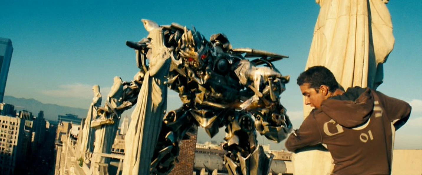 Movie_Megatron_Samonroof.jpg