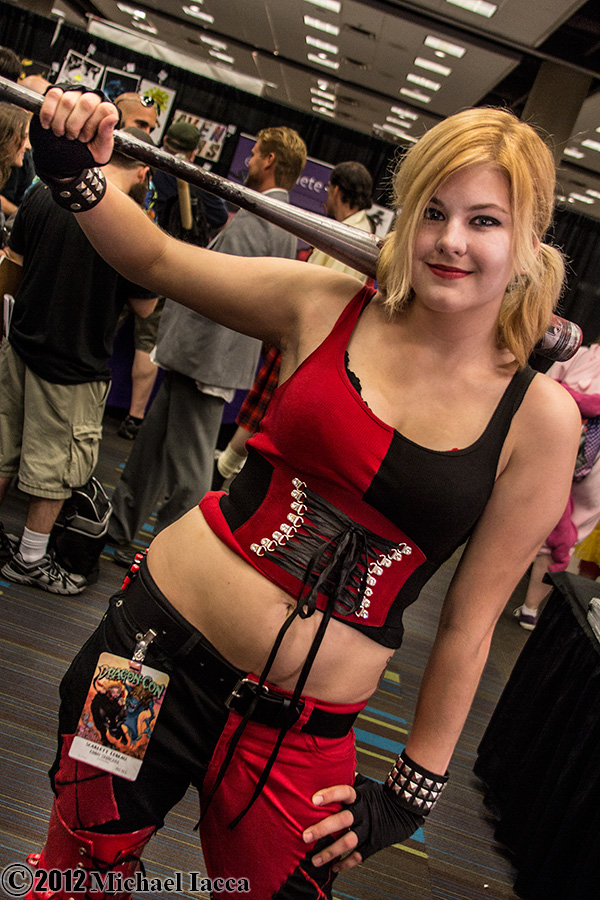 harley_quinn_33_by_insane_pencil-d5pu54c.jpg