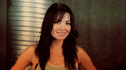 tumblr_lpjrj2i6Yx1qdm4v9o1_250.gif