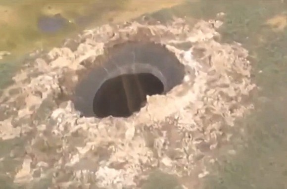 Siberia-crater-580x382.jpg