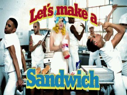 Telephone-lady-gaga-10850442-430-323.gif