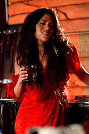 tumblr_prtl18Cs0f1v7w025o6_250.gif