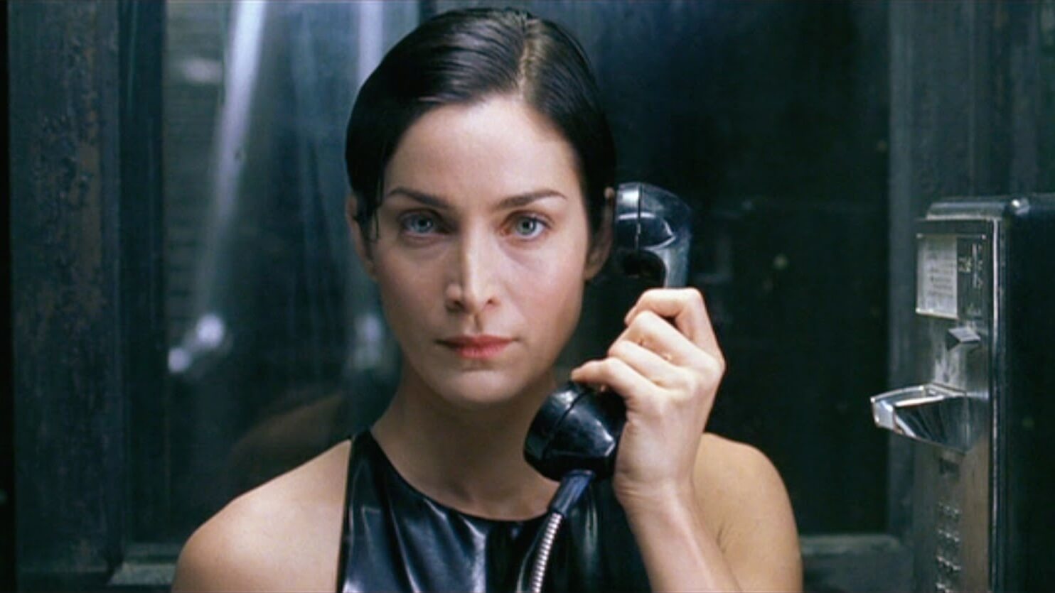 vegan-plant-based-news-carrie-anne-moss.jpg