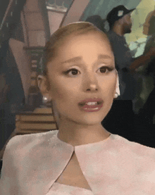 ariana-grande-ariana-disgusted.gif