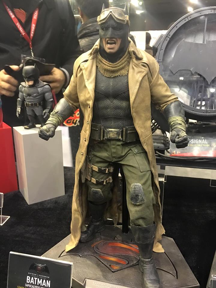 TS15-Hot-Toys-Batman-v-Superman-010.jpg