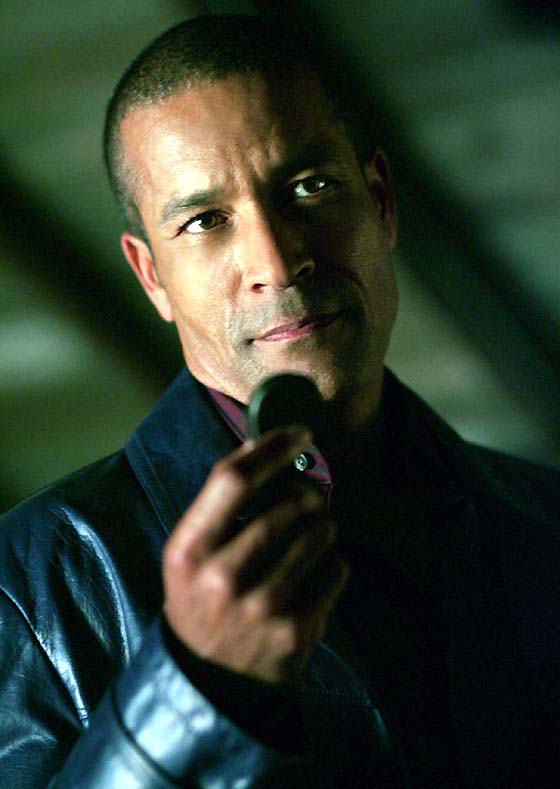 smallville_phil_morris_5.jpg