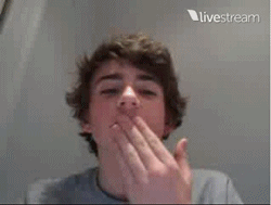 tumblr_lwssr2mvcv1qatrmgo1_r4_250.gif