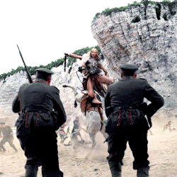 tumblr_oq2clkcm2P1uezmbko6_250.gif