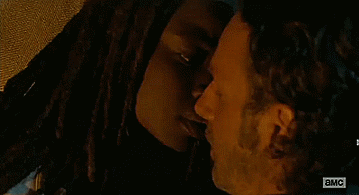 tumblr_o2xi39WTjw1sae0d8o2_400.gif