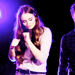 tumblr_n3m7l8MXGX1ql8x1lo2_250.gif