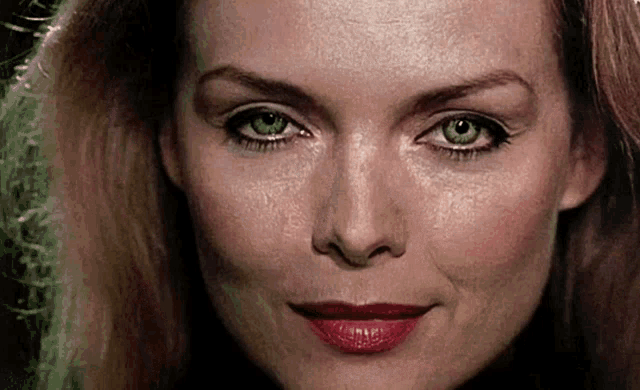michelle-pfeiffer-wolf.gif