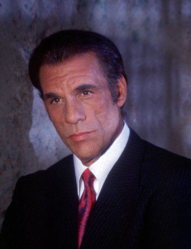 robert-davi-61eeec0f-ac4f-48b2-9367-8ee3e2c7d89-resize-750.jpeg