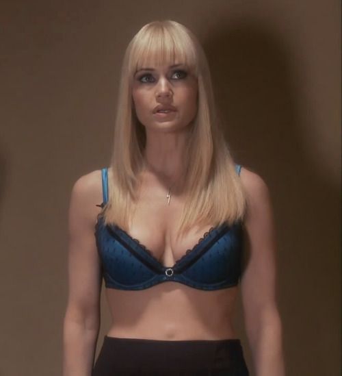 5a8d24886ebf9e416f3d3e8b7261e040--elektra-luxx-carla-gugino.jpg