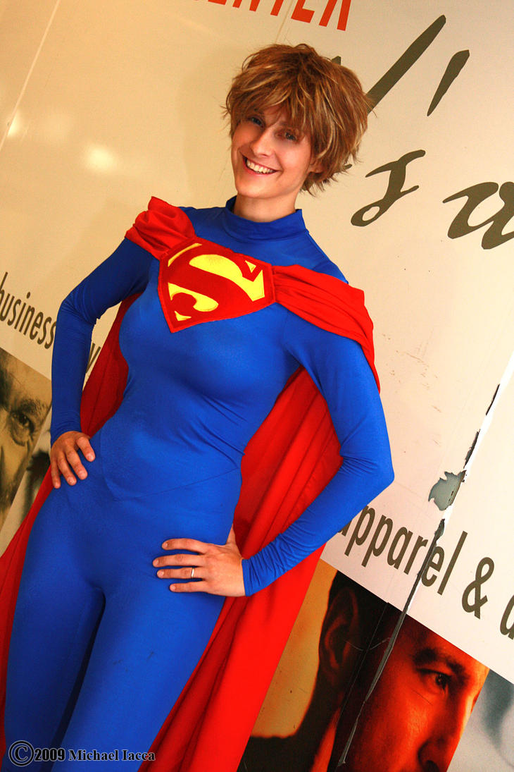 supergirl_by_insane_pencil-d2fym96.jpg