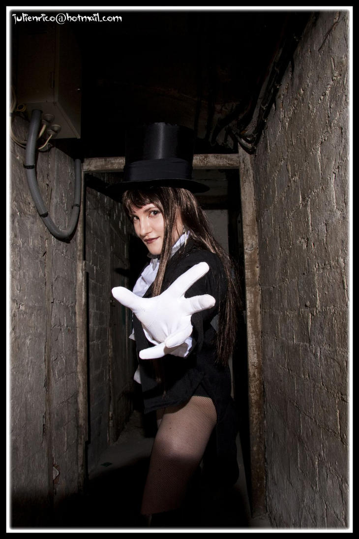 Zatanna_7_by_findenenmacil.jpg
