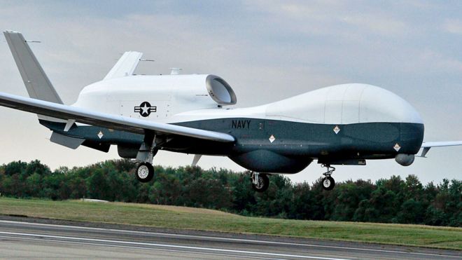 _107469958_navy_triton.jpg