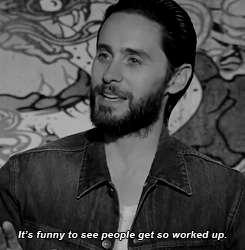 tumblr_obekdozFMq1sd2tj0o1_r1_250.gif