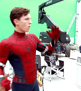 tumblr_ocsje3rhbk1trsn9io3_r2_400.gif