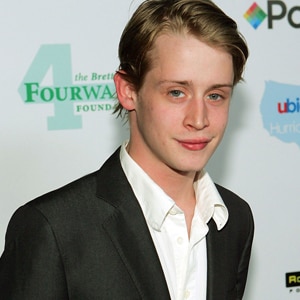 300.culkin.macaulay.lr.121108.jpg
